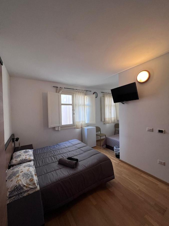 Il Vicoletto Guest House Порто-Торрес Екстер'єр фото